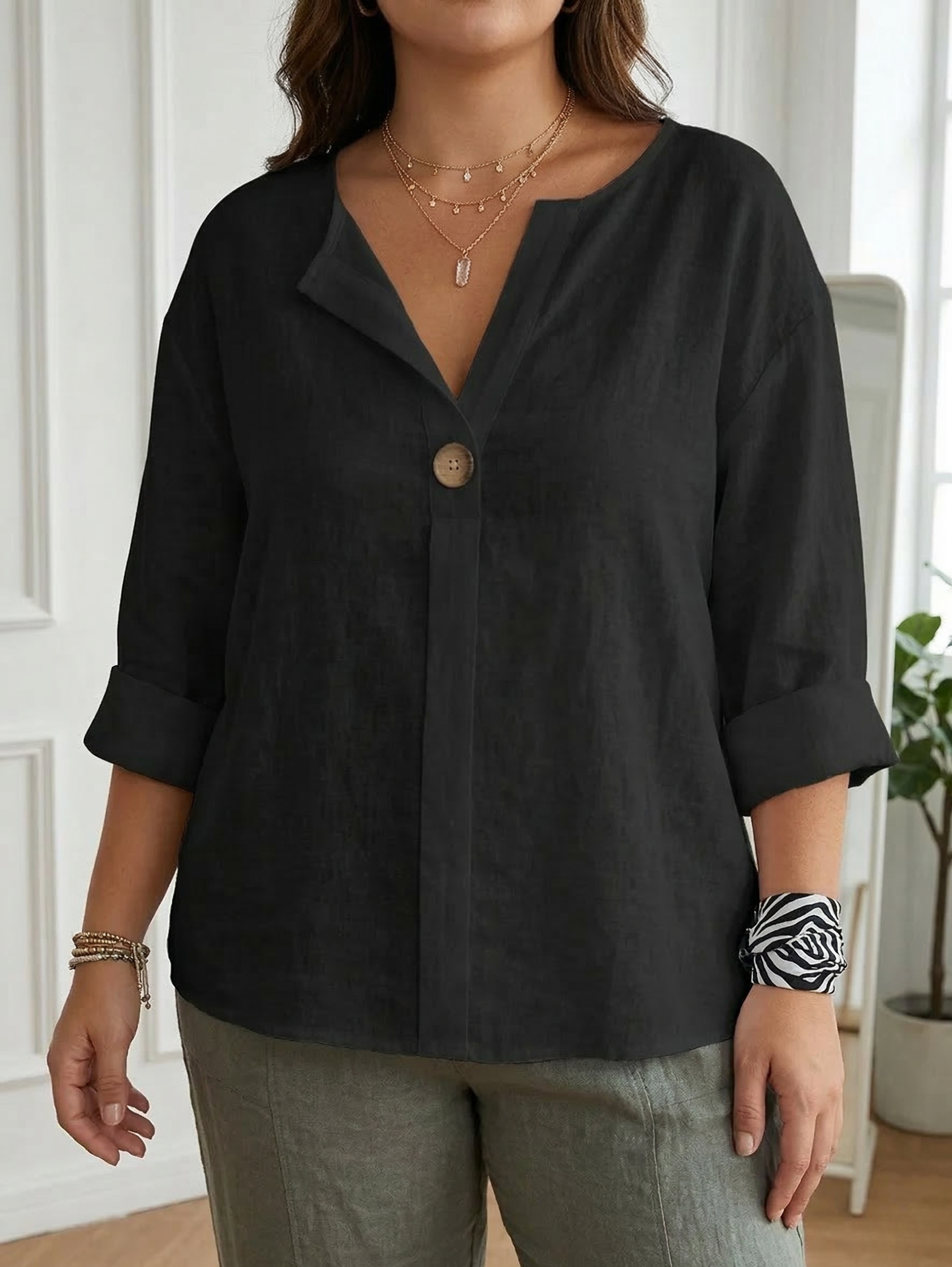 Luna - Casual V-Neck Blouse